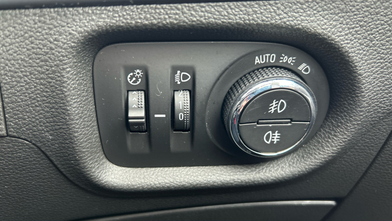 Vauxhall Astra 1.0T ecoTEC Design 5dr Petrol Hatchback